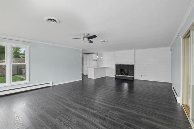 110 Navarre Court, Auburn, IN 46706