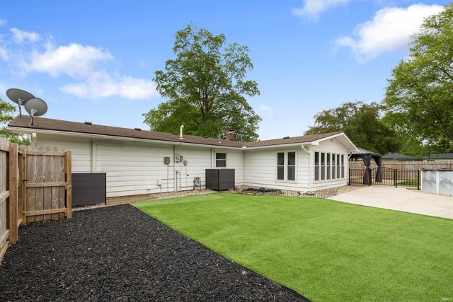 110 Navarre Court, Auburn, IN 46706
