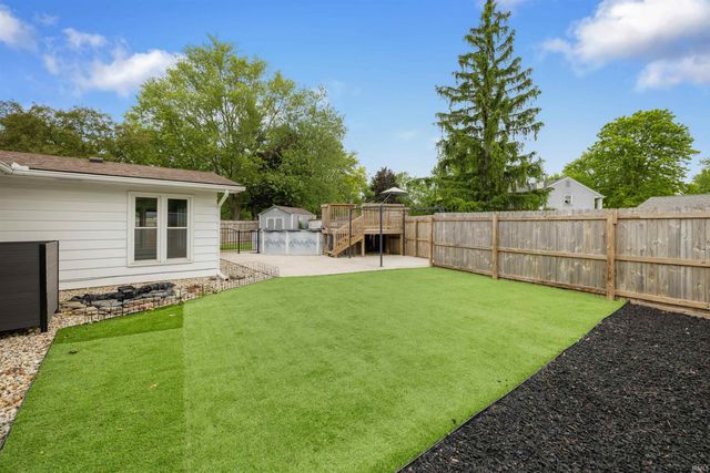 110 Navarre Court, Auburn, IN 46706