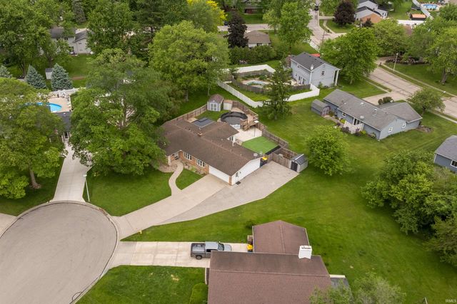 110 Navarre Court, Auburn, IN 46706