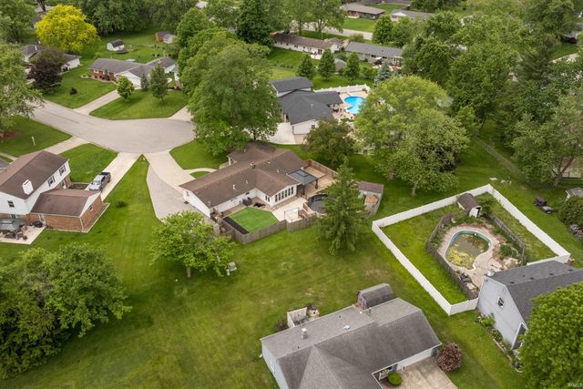 110 Navarre Court, Auburn, IN 46706