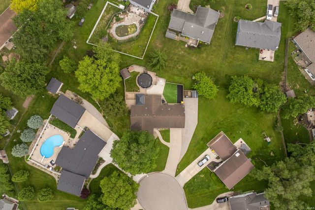 110 Navarre Court, Auburn, IN 46706