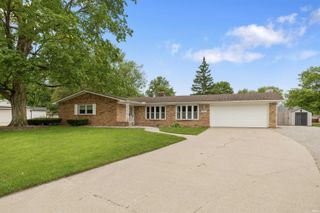 110 Navarre Court, Auburn, IN 46706