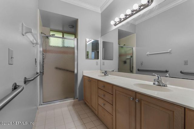 4557 MIDDLETON PARK Circle W, Jacksonville, FL 32224