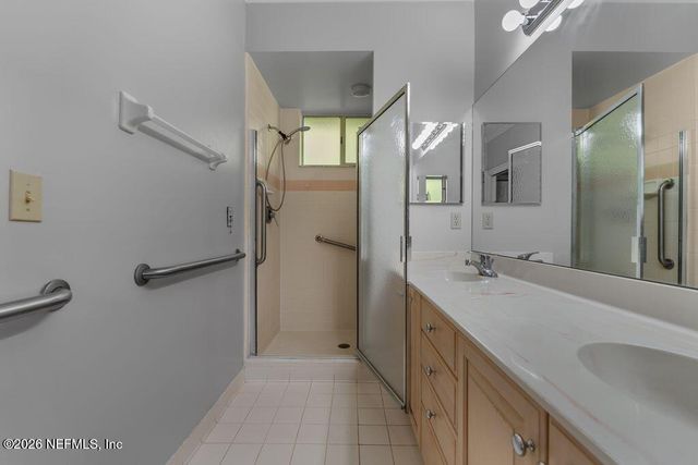 4557 MIDDLETON PARK Circle W, Jacksonville, FL 32224