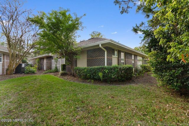 4557 MIDDLETON PARK Circle W, Jacksonville, FL 32224
