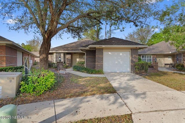 4557 MIDDLETON PARK Circle W, Jacksonville, FL 32224