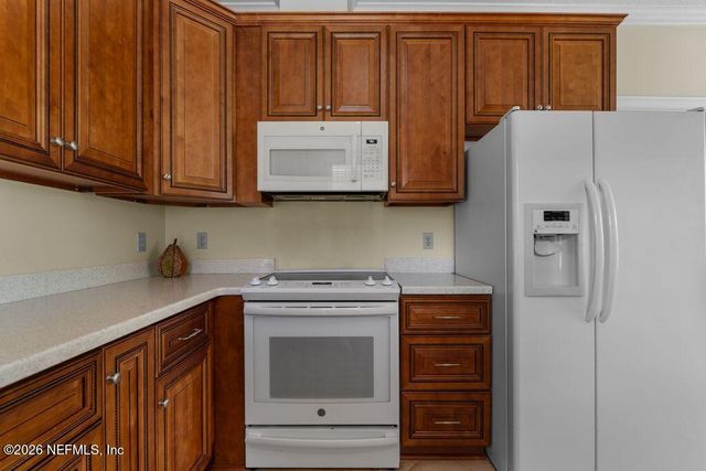 4557 MIDDLETON PARK Circle W, Jacksonville, FL 32224