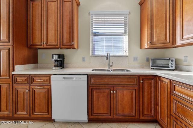 4557 MIDDLETON PARK Circle W, Jacksonville, FL 32224