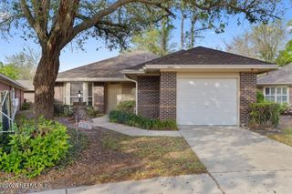 4557 MIDDLETON PARK Circle W, Jacksonville, FL 32224