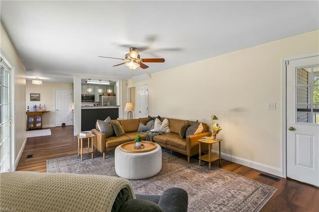 2357 Jenkins Neck RD, Hayes, VA 23072