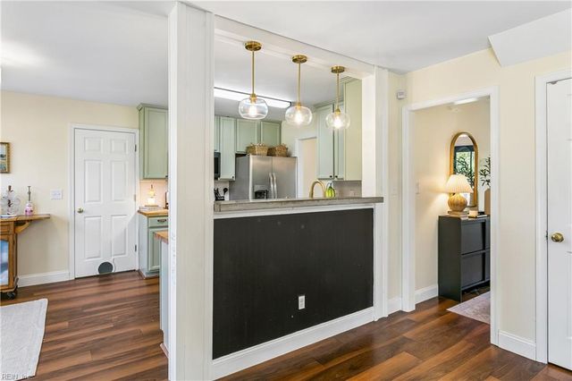 2357 Jenkins Neck RD, Hayes, VA 23072