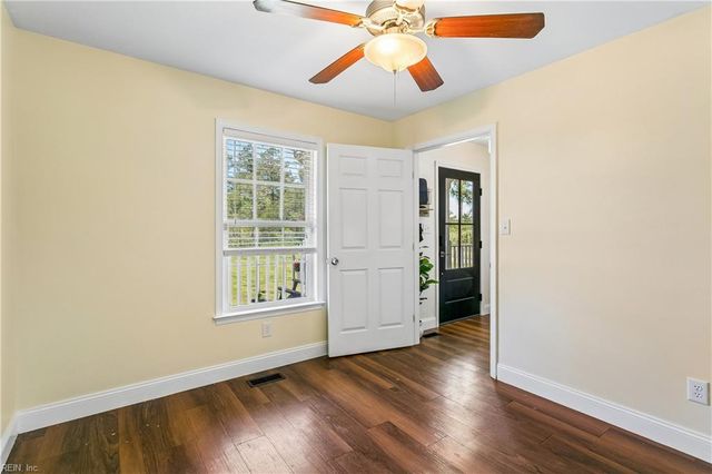 2357 Jenkins Neck RD, Hayes, VA 23072
