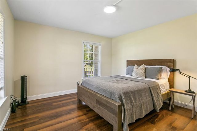 2357 Jenkins Neck RD, Hayes, VA 23072