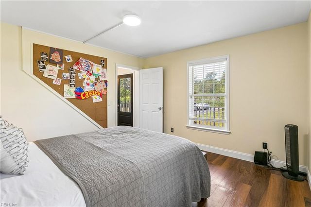 2357 Jenkins Neck RD, Hayes, VA 23072