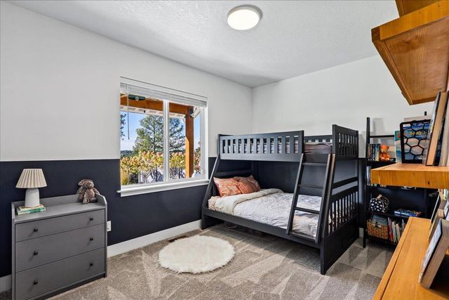 5284 S Falcon Point Ct, Spokane, WA 99224