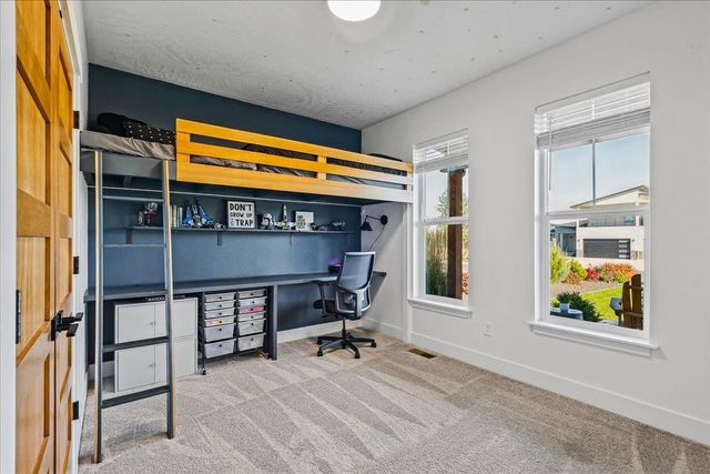 5284 S Falcon Point Ct, Spokane, WA 99224