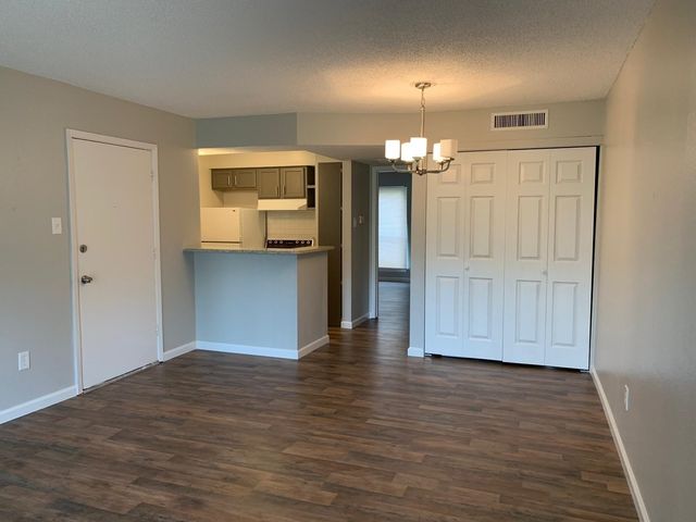 6724 Quail Hollow Ct Apt 3, Memphis, TN 38120