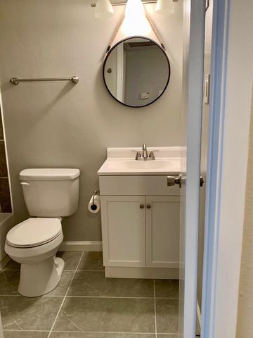 6724 Quail Hollow Ct Apt 3, Memphis, TN 38120