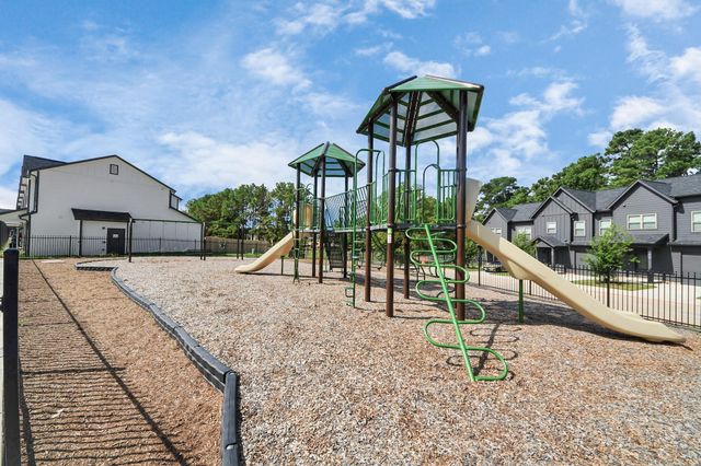 7711 Longmire Road 102, Conroe, TX 77304