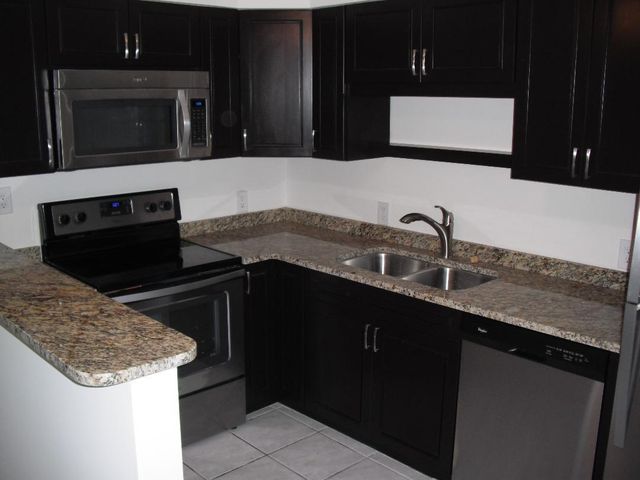 630 SW 7th Avenue 1-2, Fort Lauderdale, FL 33315