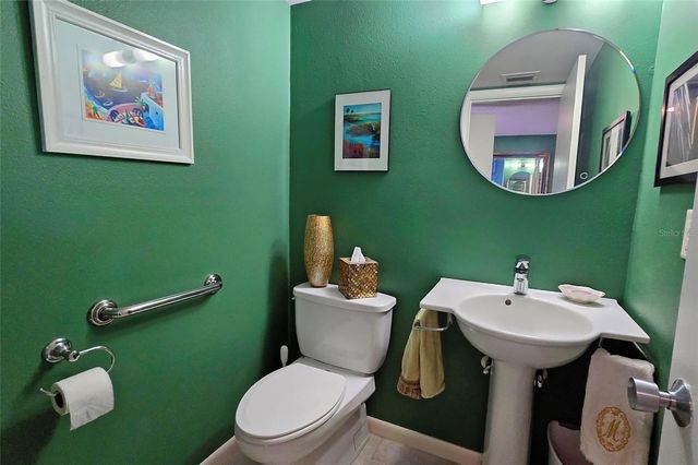 1335 LANDINGS DRIVE 9, Sarasota, FL 34231