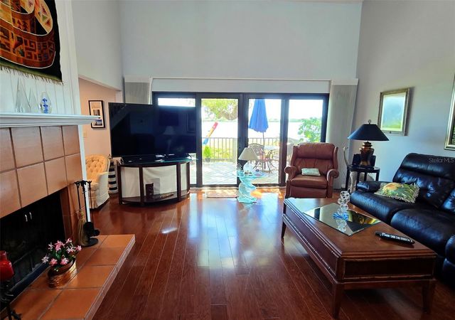 1335 LANDINGS DRIVE 9, Sarasota, FL 34231