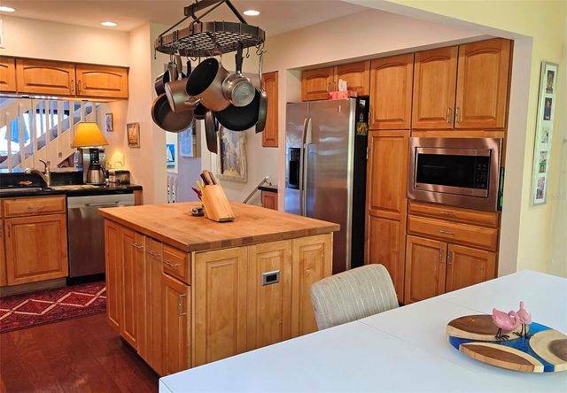 1335 LANDINGS DRIVE 9, Sarasota, FL 34231