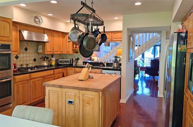 1335 LANDINGS DRIVE 9, Sarasota, FL 34231