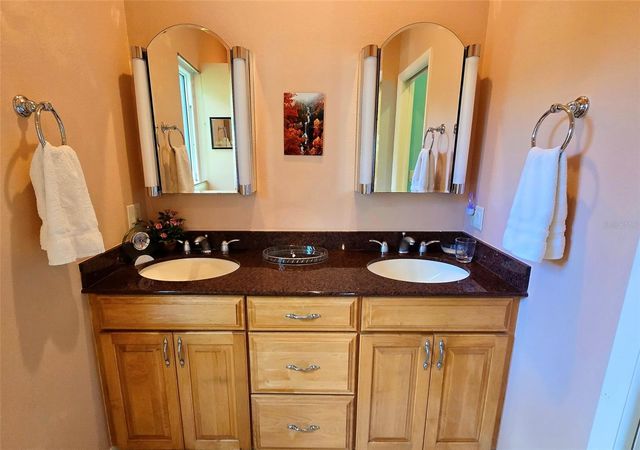 1335 LANDINGS DRIVE 9, Sarasota, FL 34231