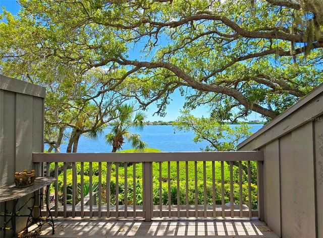 1335 LANDINGS DRIVE 9, Sarasota, FL 34231