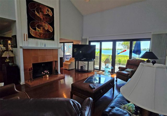 1335 LANDINGS DRIVE 9, Sarasota, FL 34231