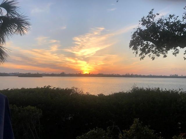 1335 LANDINGS DRIVE 9, Sarasota, FL 34231