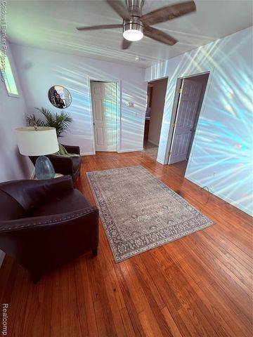 1449 Jewell Street, Ferndale, MI 48220