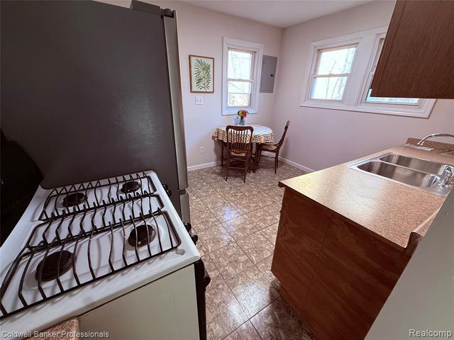 1449 Jewell Street, Ferndale, MI 48220