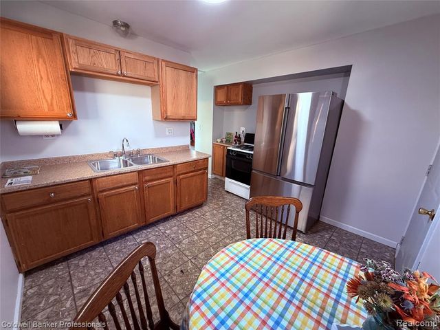 1449 Jewell Street, Ferndale, MI 48220