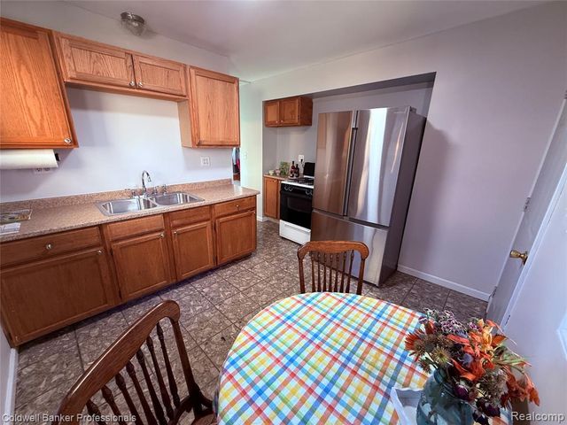 1449 Jewell Street, Ferndale, MI 48220