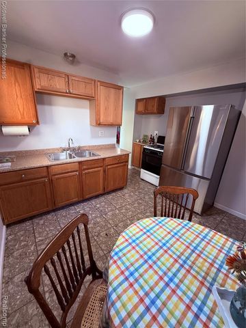 1449 Jewell Street, Ferndale, MI 48220