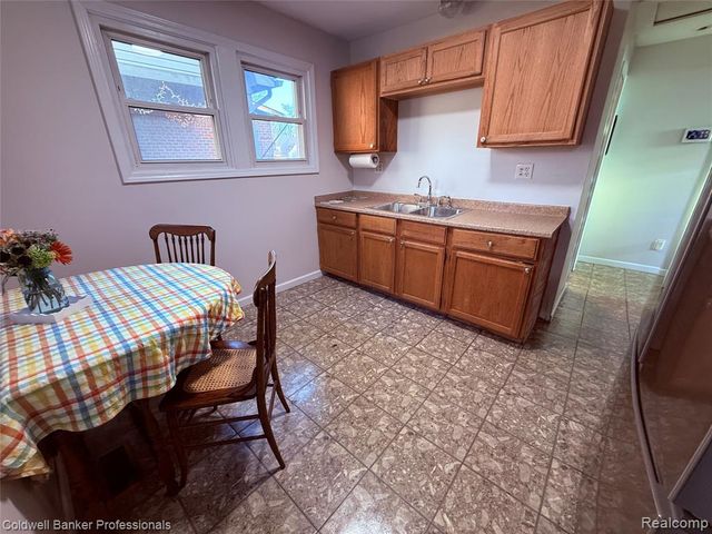 1449 Jewell Street, Ferndale, MI 48220