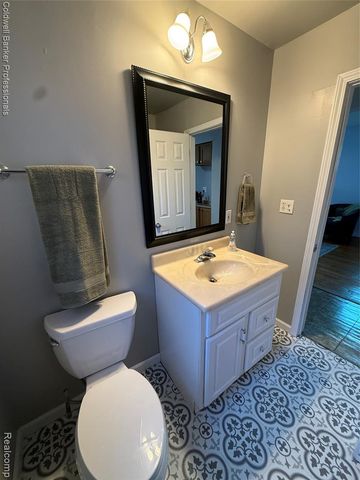 1449 Jewell Street, Ferndale, MI 48220