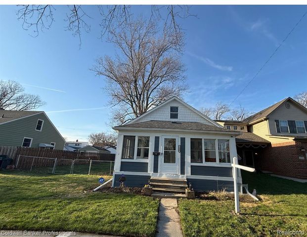 1449 Jewell Street, Ferndale, MI 48220