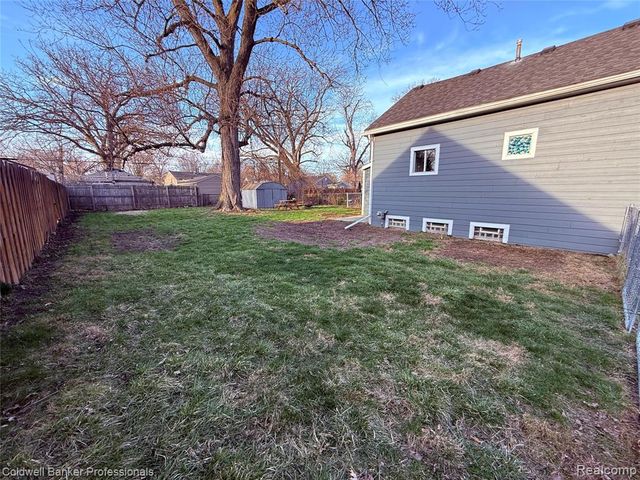 1449 Jewell Street, Ferndale, MI 48220