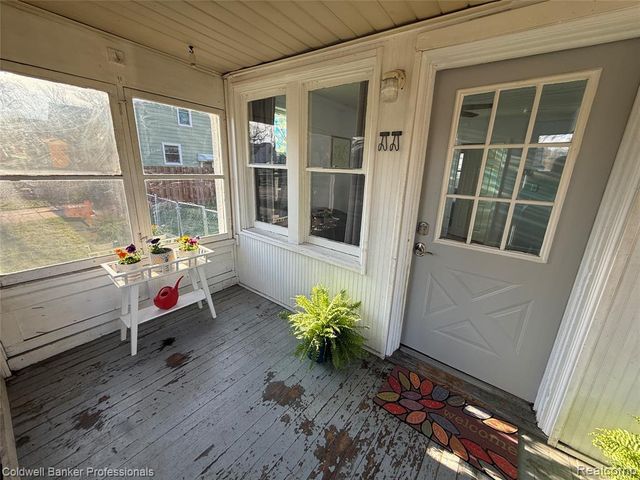 1449 Jewell Street, Ferndale, MI 48220