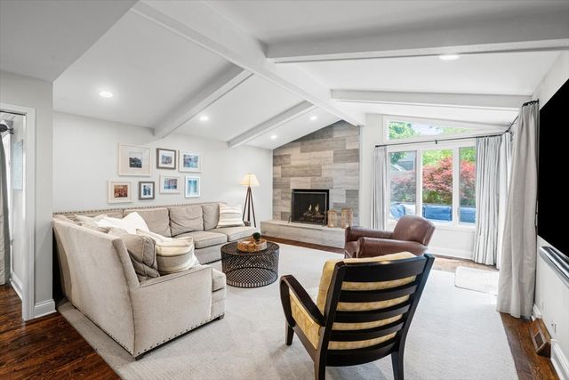 1258 Scott Avenue, Winnetka, IL 60093