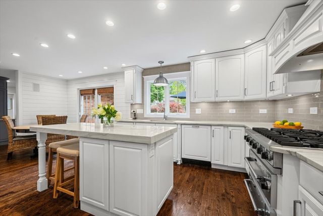 1258 Scott Avenue, Winnetka, IL 60093