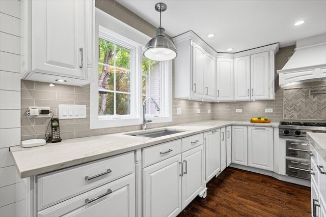 1258 Scott Avenue, Winnetka, IL 60093