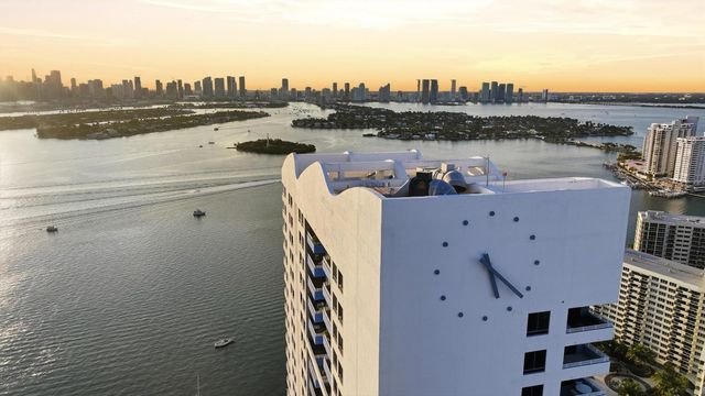 1330 West Avenue 1711, Miami Beach, FL 33139