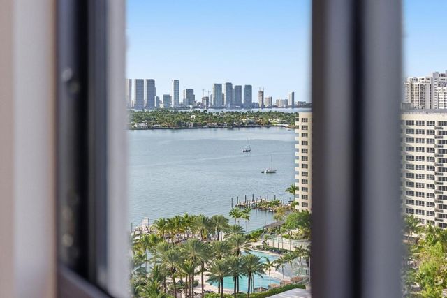 1330 West Avenue 1711, Miami Beach, FL 33139