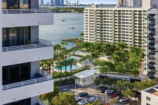 1330 West Avenue 1711, Miami Beach, FL 33139