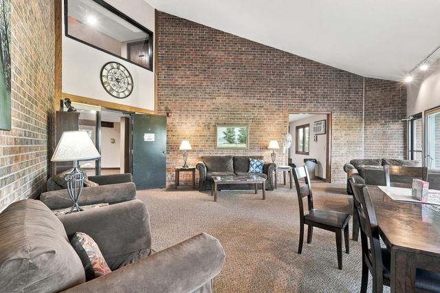4350 Trenton Lane N 116, Plymouth, MN 55442